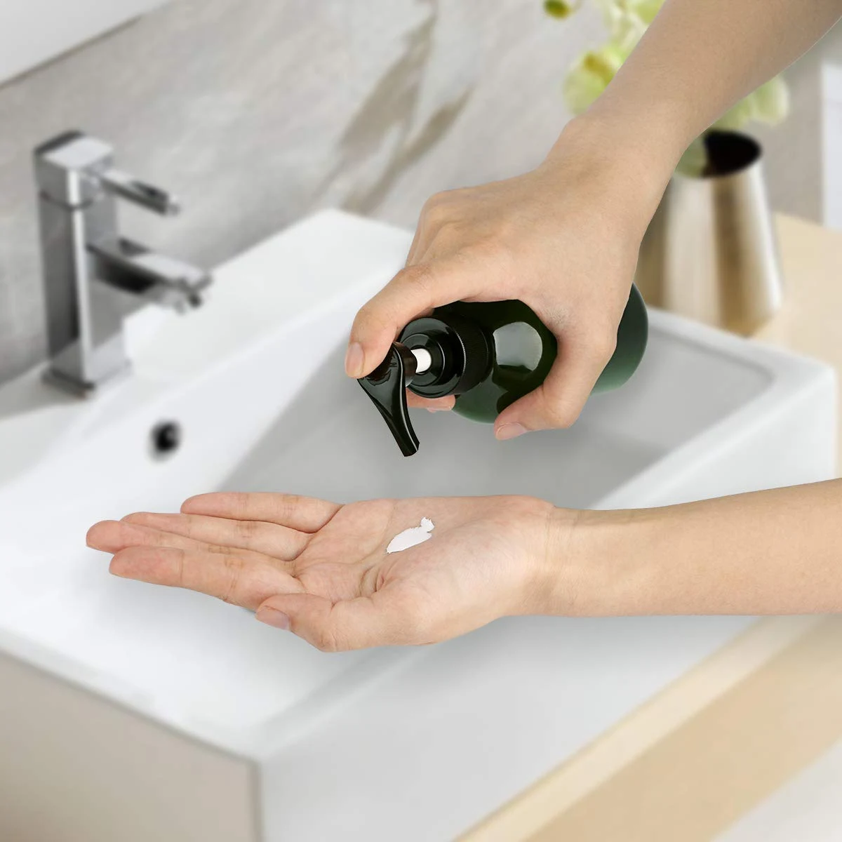 Bouteille Vide Rechargeable Couleur Ambre et Vert Olive